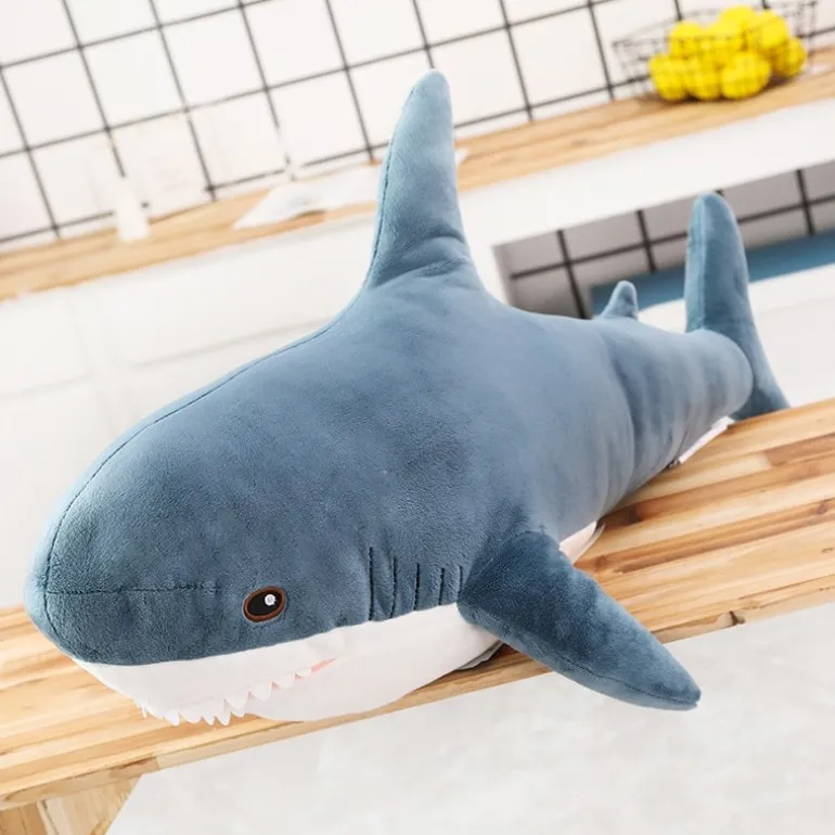 Peluche géante requin